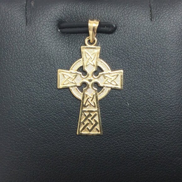 14k Solid Yellow real Gold Celtic Cross 1.60 Grams Religious Charm 1 1/4 Inches - Picture 1 of 8